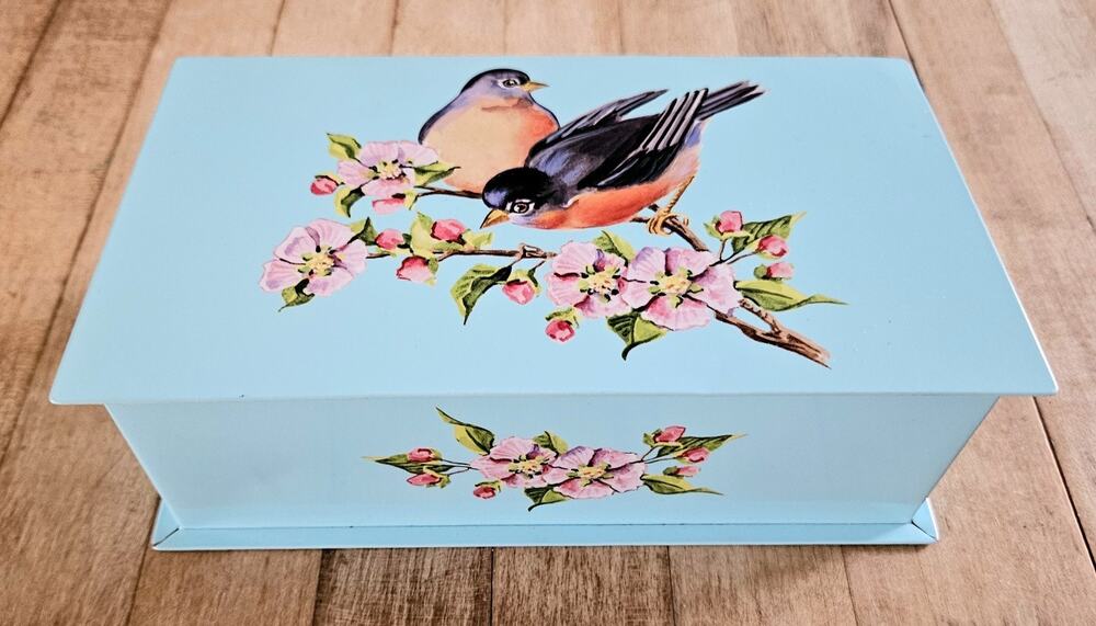 Metal Box BIRDS Vermont Country Store Robins Storage Box Collectible Hinged Lid